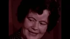 Reproduzir Grannies de milf peludos em quarteto retro orgia