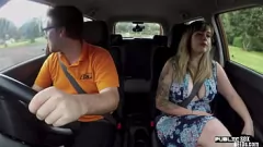 Jouer MILF tatuato ottiene una cazzo di auto hardcore dall'istruttore