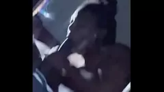 Jouer Ebony MILF dà un pompino indimenticabile