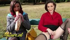 Afspelen Franse milf chow haar dejeuner buitenkant eerder gaan met een onbekende & het verwerven van kont geneukt