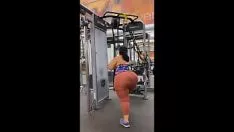 Jouer Bbw tous les culs dans la salle de gym non étudié