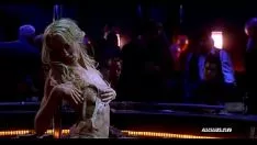 Reproducir Daryl hannah - saltación en la iguana azulada iguana