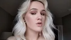 Reproducir Easyest missy - cum en mi frente