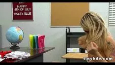 Redare Adolescent blondă fierbinte 2 91